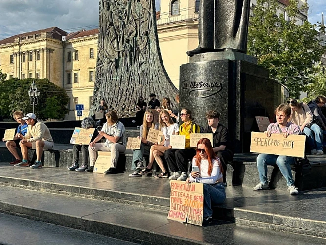 Хроніка сьомого дня протестів проти відставки Федорова з посади міністра оборони