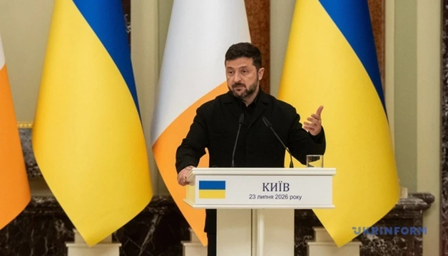 Володимир Зеленський під час спільного брифінгу з прем’єр-міністром Ірландії Мікхолом Мартіном