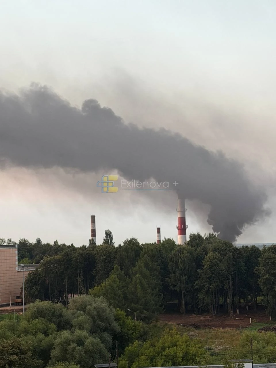 Кадри прольотів безпілотників і задимлення у Московській області