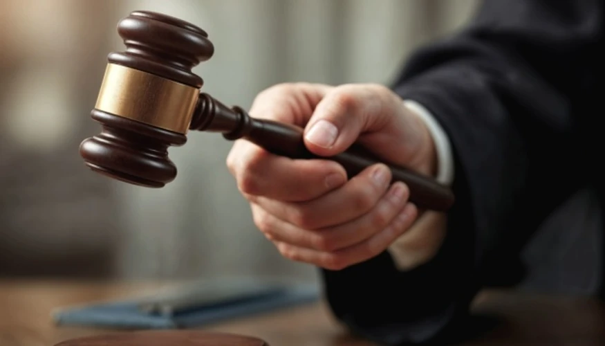 Символічне зображення судового рішення щодо запобіжних заходів у справі Нацгвардії