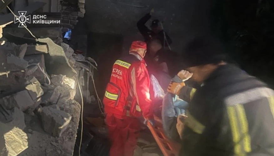 Наслідки руйнування двоповерхового приватного будинку в селі Скибин Броварського району Київської області