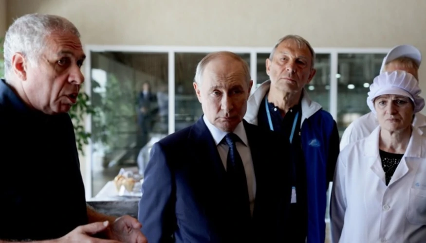 Путін на Ітурупі: кого зустрів лідер РФ і хто відреагував на візит