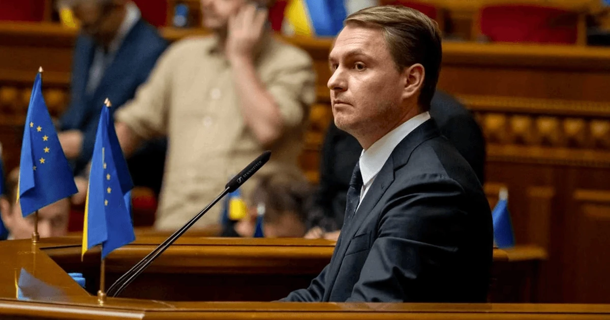 Хронологія закордонного відрядження Кравченка: від оформлення до службової перевірки