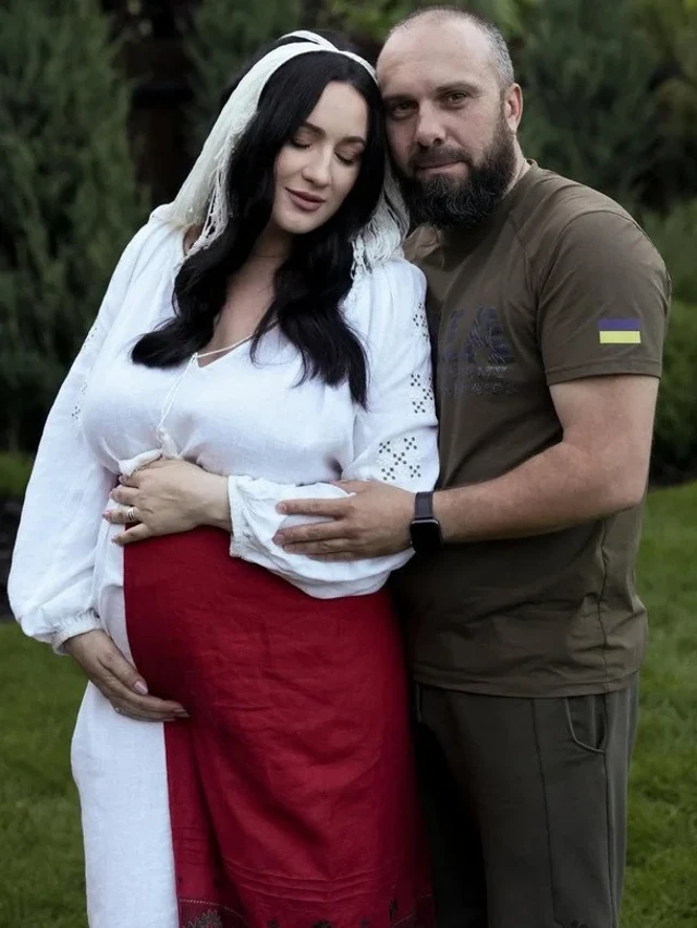 Соломія Вітвіцька підтвердила народження сина публікацією в Instagram