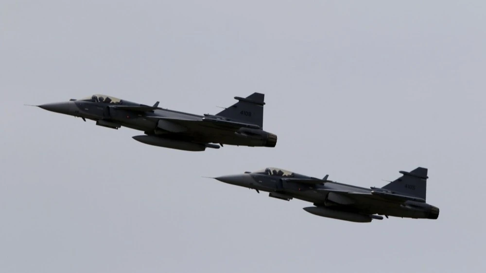 Зеленський 16 жовтня повідомив про очікування поставок Gripen і переговори щодо ППО